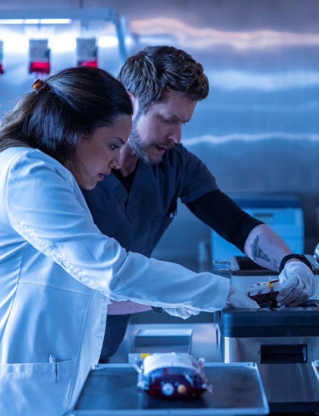 Billie and Conrad Attempt a Save tall The Resident Season 5 Episode 21 TV Fanatic