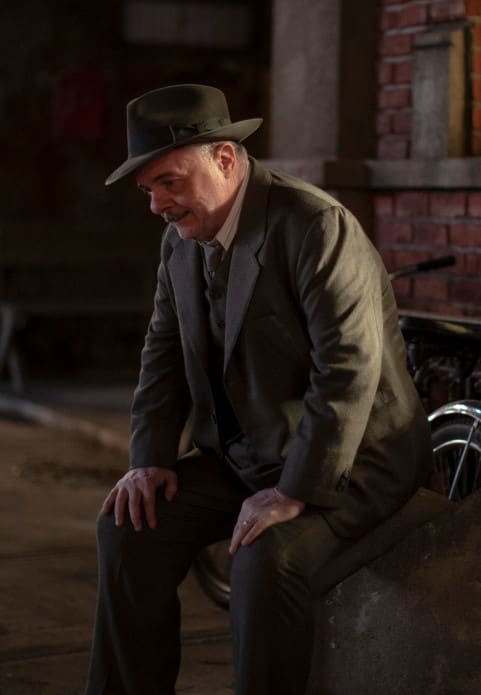 Downtrodden Lewis - Penny Dreadful: City of Angels Season 1 Episode 8