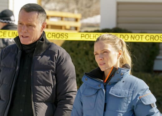 Past Comes Back - Chicago PD Season 8 Episode 11