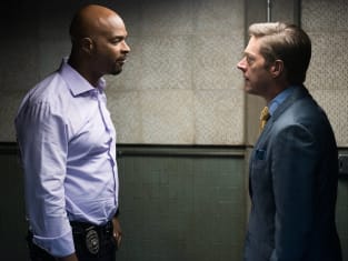 Yes, He's Crazy - Lethal Weapon Season 1 Episode 6