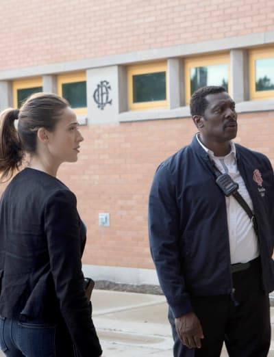 Kim Helps Out - tall - Chicago Fire Season 8 Episode 3