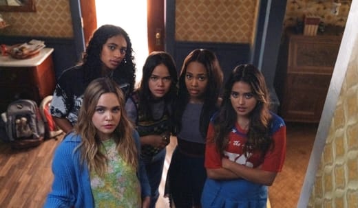 Bailee Madison, Chandler Kinney, Malia Pyles, Zaria, Maia Reficco