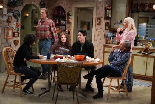 Season 3 Episode 8: Young Love, Old Lions and Middle-Aged Hyenas photo 2 - The Conners