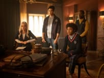 The Gang Try to Save One of Their Own - Legacies