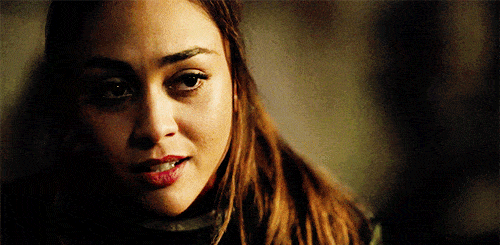 Raven and Zeke Smiling - The 100