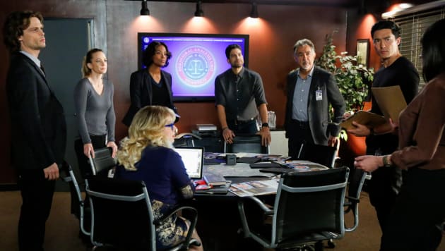 Watch criminal minds best sale season 13 episode 6