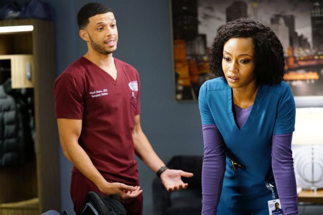 Stuck in The Middle - Chicago Med Season 6 Episode 5