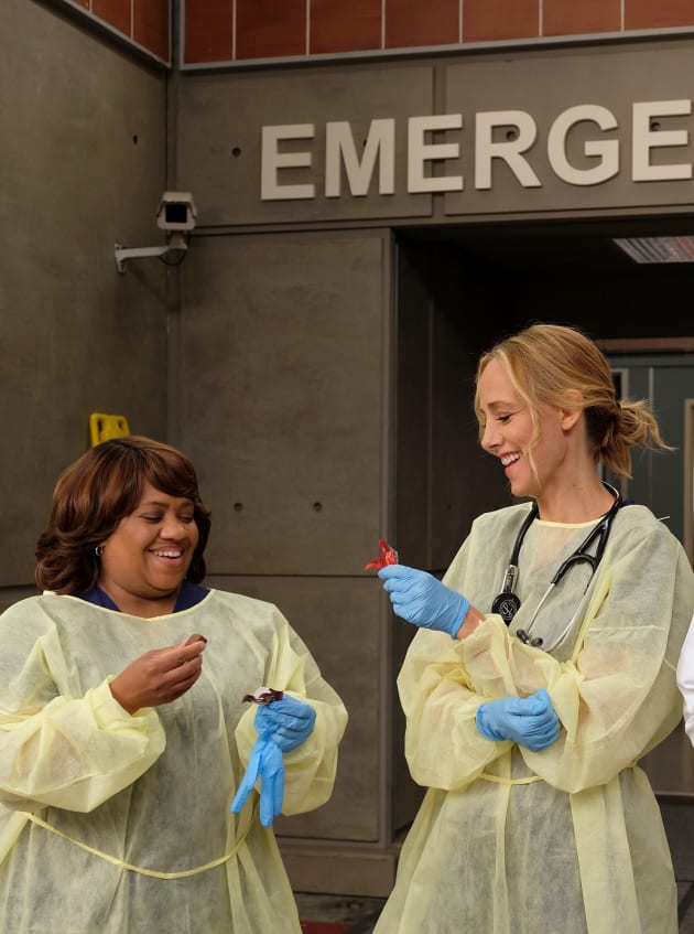 Mom Fun - tall - Grey's Anatomy Season 16 Episode 6