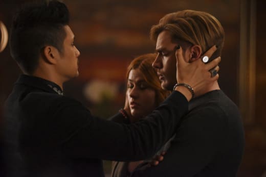 Shadowhunters Season 2 Episode 10 Review By The Light Of Dawn Tv Fanatic