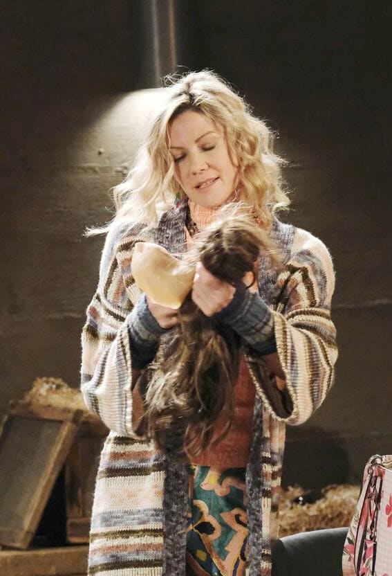 Kristen Reveals Her Plans/Tall - Days of Our Lives