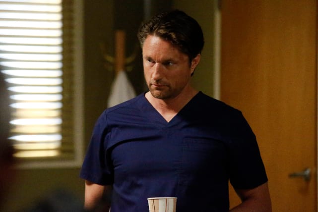 Caught In The Middle - Grey's Anatomy Season 13 Episode 1