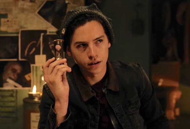 "Chapter 40: The Great Escape" Season 3 Episode 5 - Riverdale