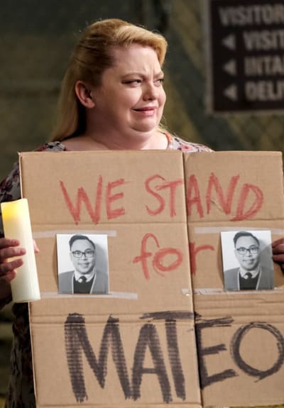 Candlelight Vigil - Superstore Season 5 Episode 1
