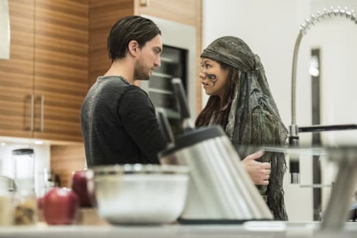 Making Things Right — The 100 Season 4 Episode 7