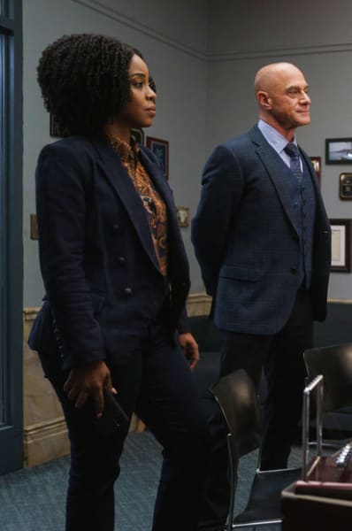 Facing Off With Higher-Ups - Law & Order: Organized Crime Season 3 Episode 16