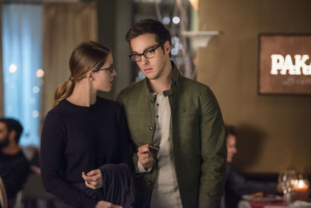 Whispers - Supergirl Season 2 Episode 18