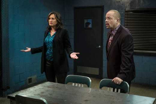 Law And Order Svu Season 16 Episode 15 Review Undercover Mother Tv Fanatic