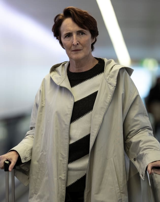 Traveling Carolyn - Killing Eve Season 4 Episode 8