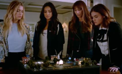 Pretty Little Liars Round Table: Is Aria Going Dark?!?