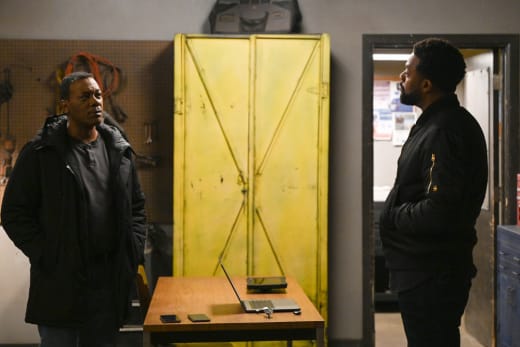 Guards Up  - Chicago PD Season 10 Episode 11