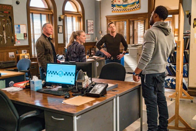 Watch chicago pd season deals 8 episode 3 online free