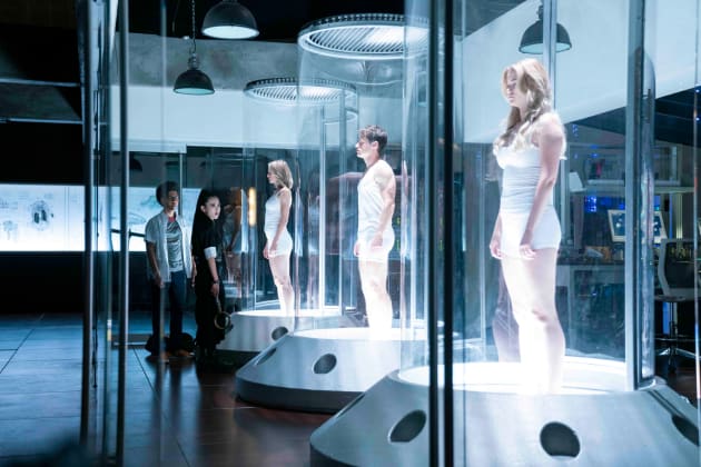 Saving Them - Marvel's Runaways Season 3 Episode 2