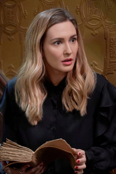 Joy Shocked by her Book - Good Witch Season 7 Episode 9