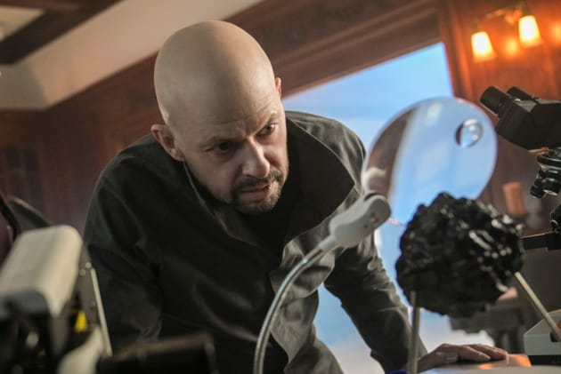He's BACK - Supergirl Season 4 Episode 15