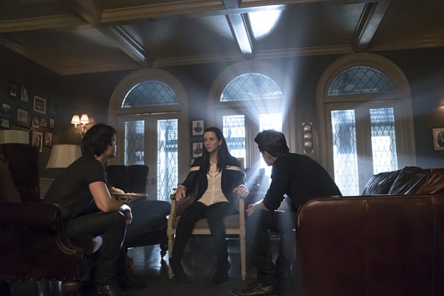 Come On, Mom! - The Vampire Diaries Season 7 Episode 7
