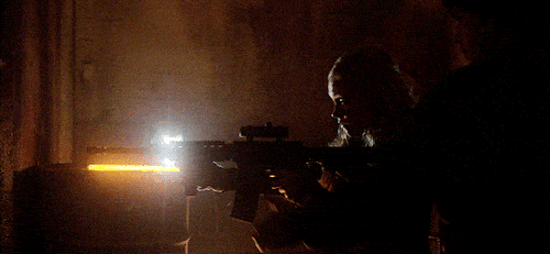 Bellamy teaches Clarke how to shoot - The 100