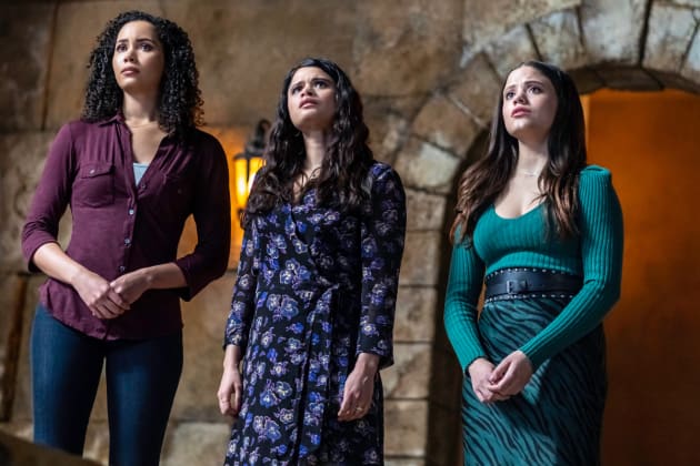 The Charmed Ones Ponder - Charmed (2018) Season 2 Episode 12