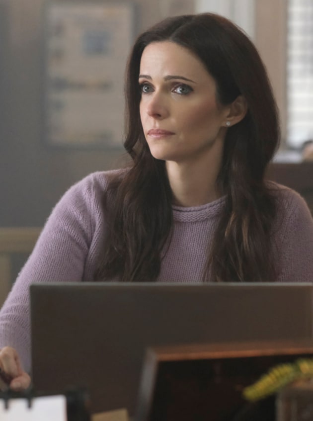 Lois Works - Superman & Lois Season 2 Episode 5