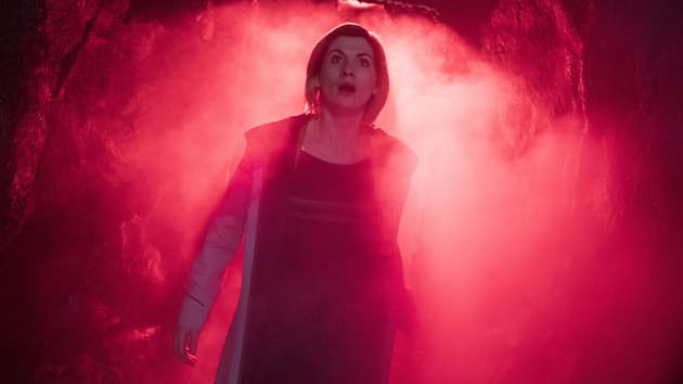 Red Alert Doctor - Doctor Who Season 11 Episode 9