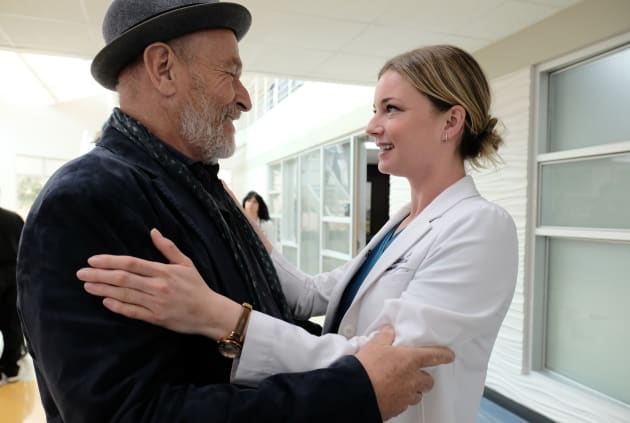 Dad of the Year - The Resident Season 2 Episode 23