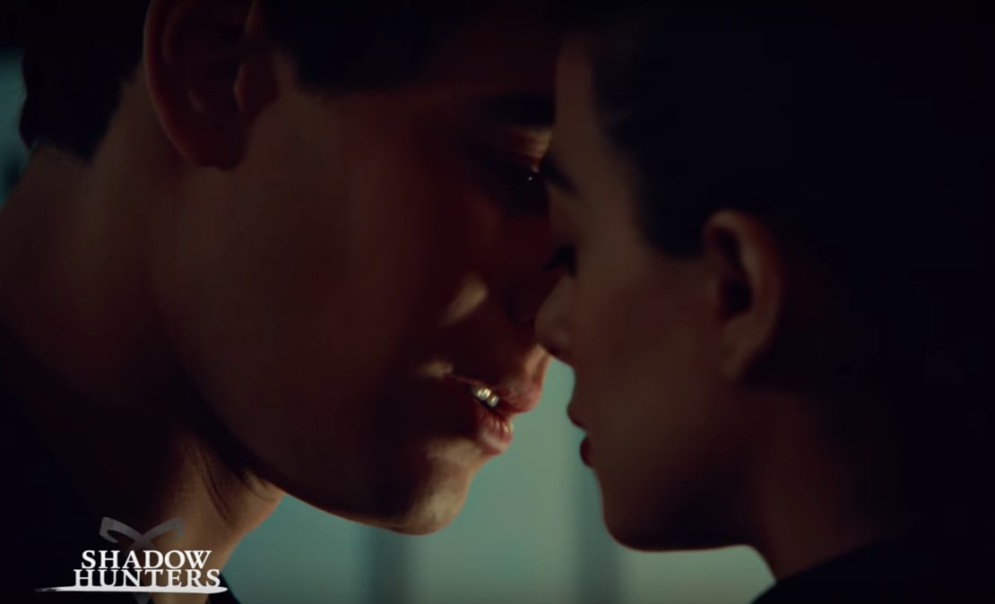 Simon & Camille Kiss  Shadowhunters 