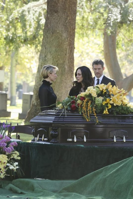 Margaux and Victoria - Revenge Season 4 Episode 11
