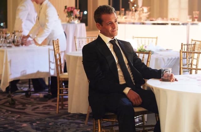 Suits s8e1 sale watch online