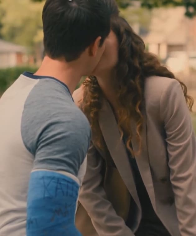 Ty & Cece kiss - Sweet Magnolias Season 2 Episode 4