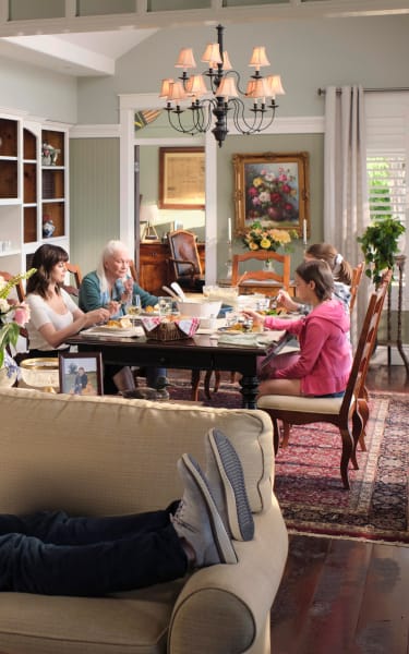 Acting Normal - Chesapeake Shores Season 5 Episode 7