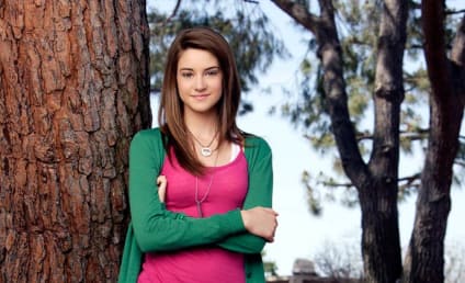 Shailene Woodley Looks Ahead, Behind on The Secret Life of the American Teenager 