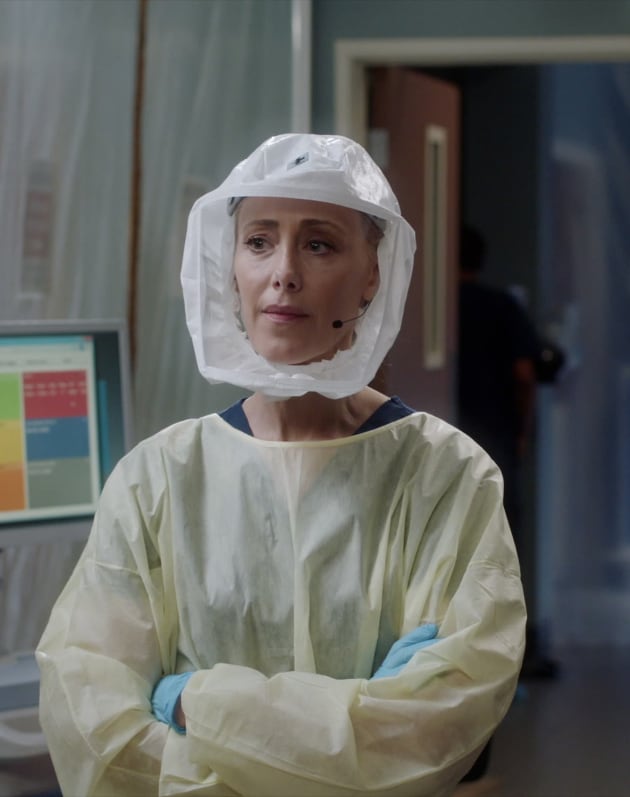 Saving Two Doctors -Tall - Grey's Anatomy Season 17 Episode 5