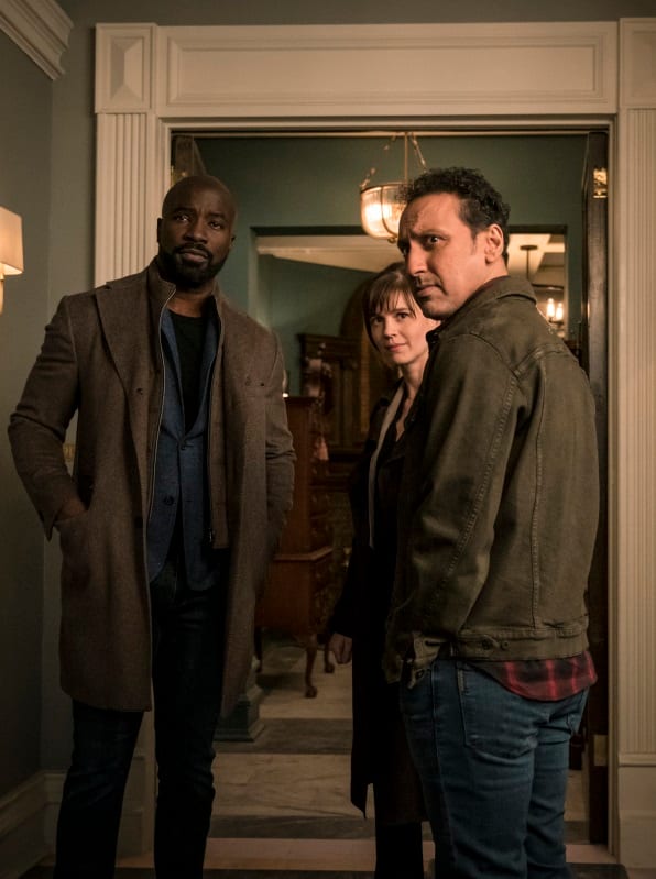 Huddled Together - EVIL Season 2 Episode 5