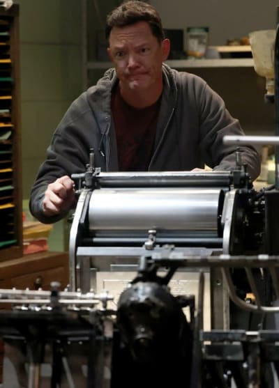 Putting Dean to Work - Good Girls Season 4 Episode 10