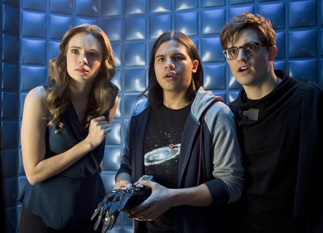 What is That? - The Flash Season 2 Episode 17