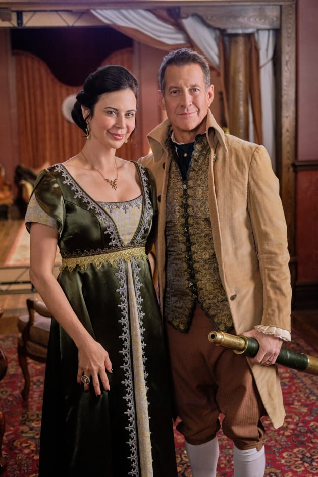 Grey House Anniversary - Good Witch Season 6 Episode 7