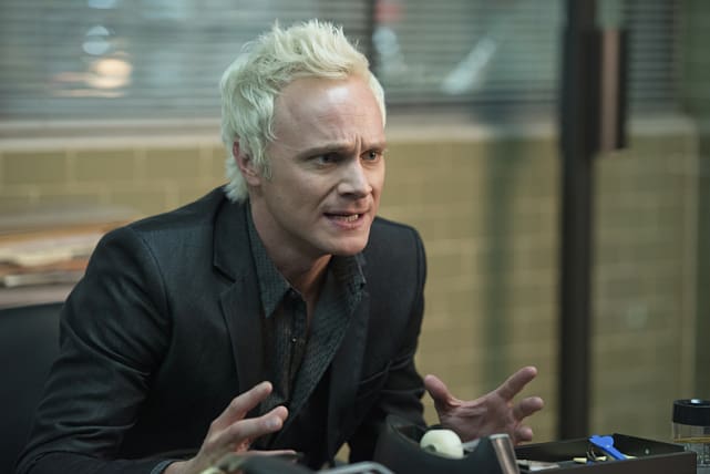 Cure Me - iZombie Season 2 Episode 17