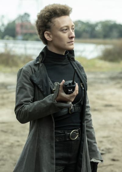 Fear the walking dead season store 1 episode 2 watch online