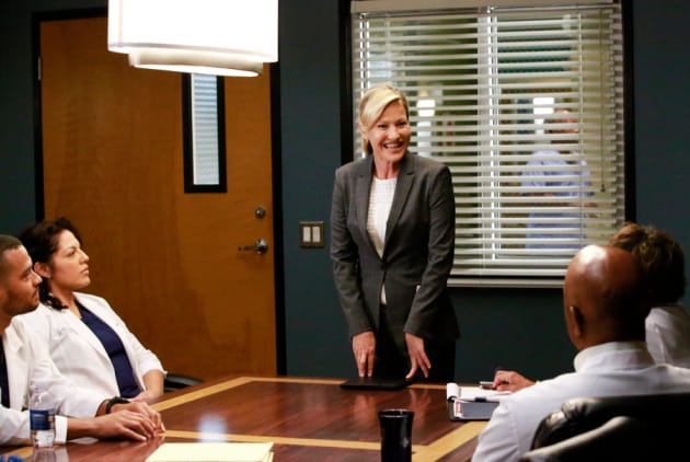 Grey's anatomy season 12 episode 1 sale full episode