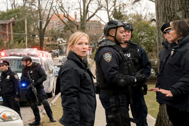 Law & Order: SVU Season 19 Episode 19 Review: The Book of Esther - TV ...