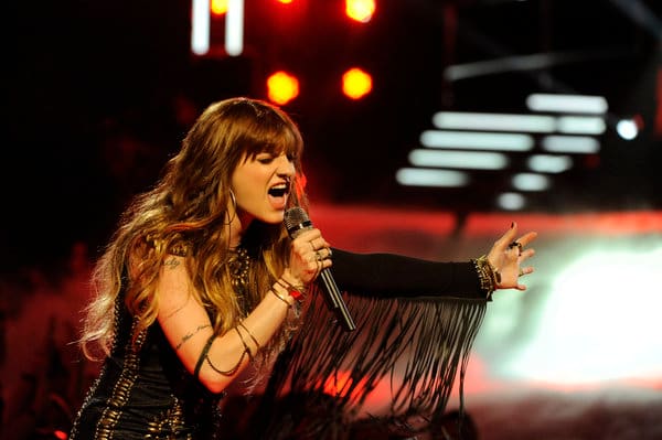 Juliet Simms Top 24